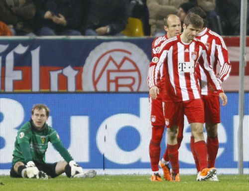 Επιβλητική Μπάγερν Μονάχου, εκπλήξεις από Ντούισμπουργκ και Κότμπους