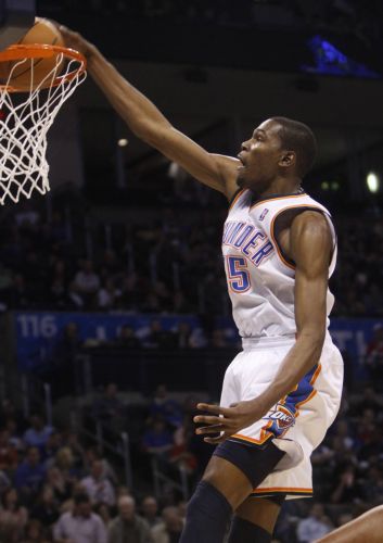 Ο Ντουράντ ήταν… κεραυνός στη νίκη των Θάντερς