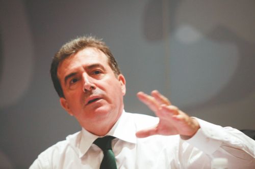 Με τη στήριξη ΠΑΣΟΚ και ΝΔ ψηφίστηκε επί της αρχής ο επενδυτικός νόμος