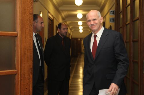 Να δοθεί έμφαση στα θέματα της καθημερινότητας, η οδηγία Παπανδρέου στους υπουργούς