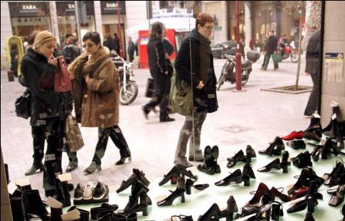 Μείωση 12% του όγκου πωλήσεων στο λιανεμπόριο το Νοέμβριο του 2010