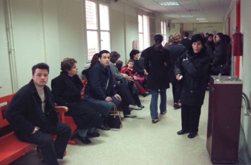 Σταδιακή μείωση των επικουρικών συντάξεων από το 2012