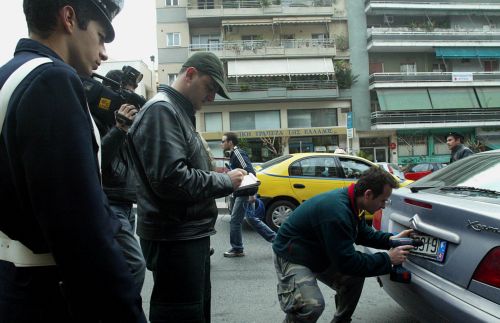 Εντατικοποιούνται από τη Δευτέρα οι έλεγχοι για παράνομη στάθμευση στην Αθήνα