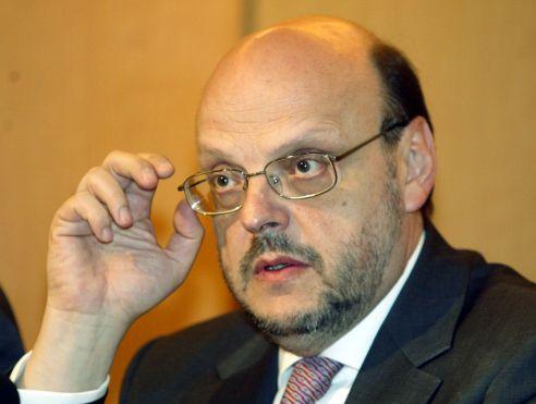 Αποστάσεις Αντώναρου από τη γραμμή της ΝΔ για εμπλοκή Σημίτη στην υπόθεση Siemens