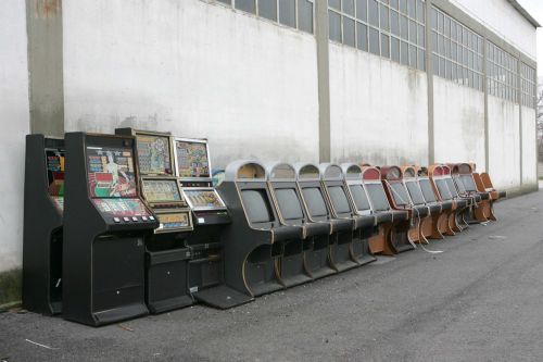 Έως τα τέλη του 2011 η δημοπράτηση αδειών για βιντεολόττο και διαδικτυακό στοίχημα