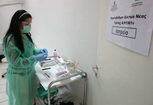 Απεβίωσε 56χρονος που είχε προσβληθεί από τον ιό της νέας γρίπης