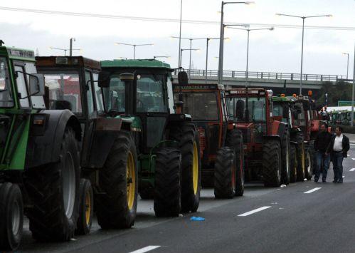 Στο χορό των κινητοποιήσεων μπήκαν και οι αγρότες, συγκεντρώσεις στη Θεσσαλία