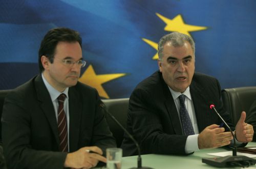 Στα τέλη Ιανουαρίου στη Βουλή το νομοσχέδιο για το άνοιγμα των κλειστών επαγγελμάτων