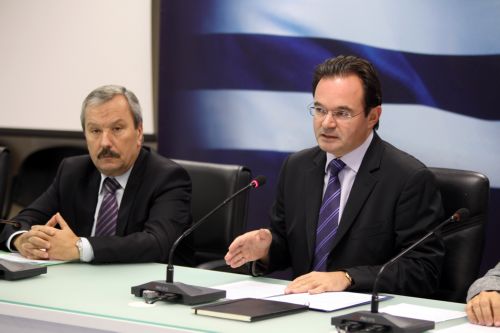 Υπό διαμόρφωση η ρύθμιση για παραπομπή στο αυτόφωρο όσων δεν αποδίδουν ΦΠΑ