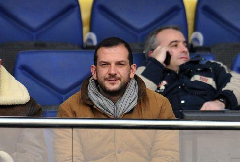 Επεισόδιο Αδαμίδη με οπαδό, αποχώρησε με θλάση ο Καφές