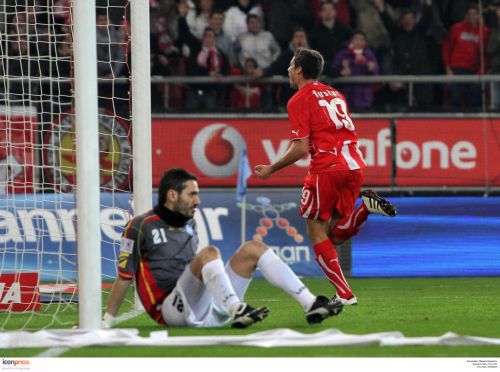 Ξανά στο +5 ο Ολυμπιακός με διπλή «ροπαλιά» στον Ηρακλή