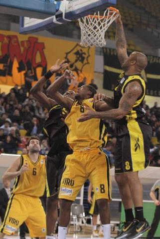 Το πάλεψε η ΑΕΚ αλλά στο τέλος λύγισε από τον Άρη με 74-65