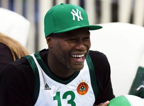 Σισέ: Θα τους νικήσουμε και στο μπάσκετ!