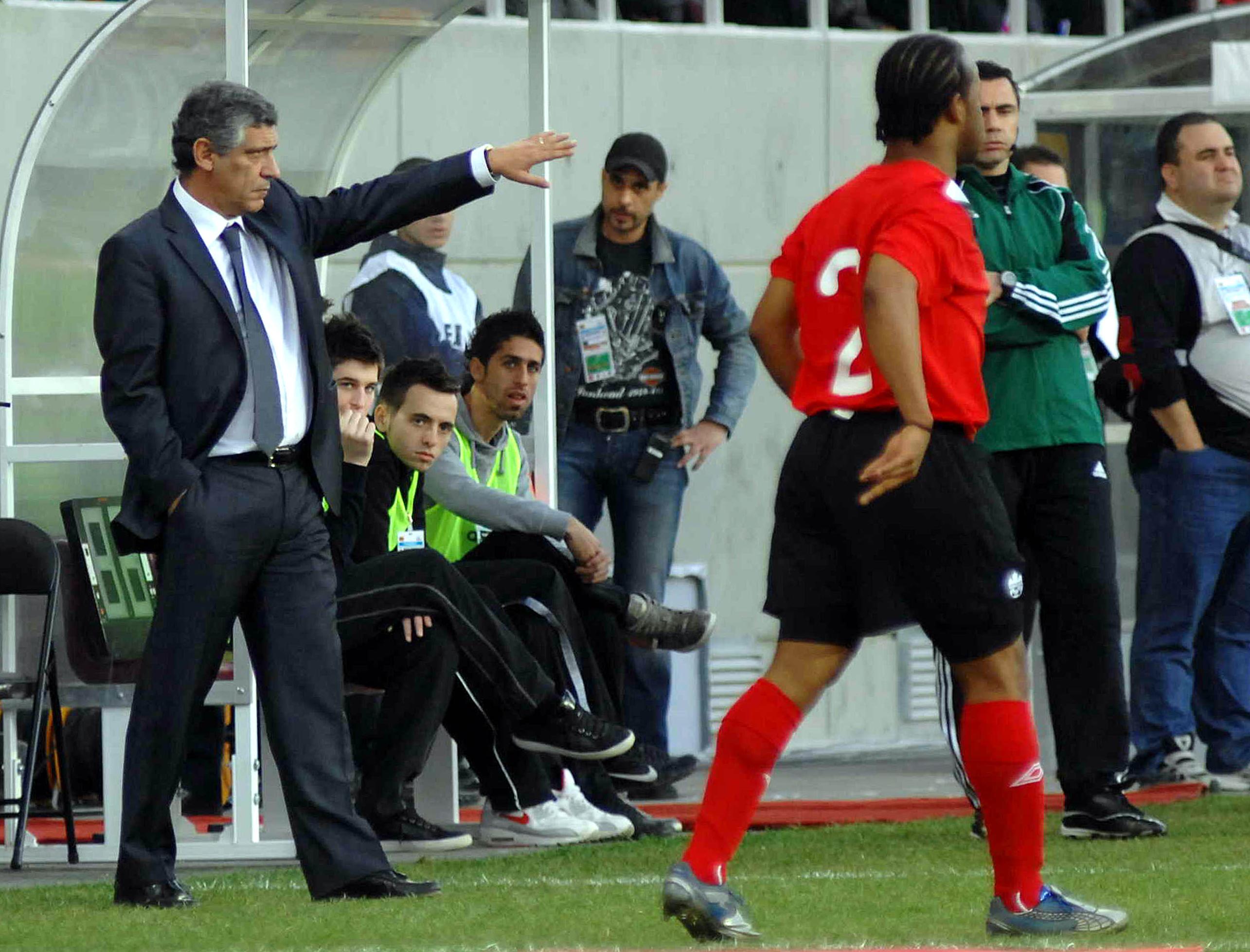 Ο Σάντος έπλεξε το εγκώμιο του «Φέτφα» και τον υπολογίζει για Μάλτα