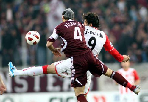 Καταδικάζει και ο ΠΣΑΤ την επίθεση στους δημοσιογράφους