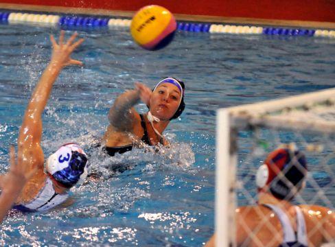 Δύσκολη η πρόκριση για τη ΝΕΠ μετά το 15-12 από τη Ζέντες