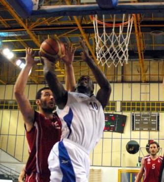 Περίπατος του Πανελληνίου απέναντι στον Ίκαρο