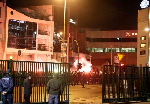 Σε κλοιό βρέθηκε το Ραδιομέγαρο από οπαδούς του Παναθηναϊκού