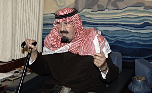 «Άλμα» των τιμών του πετρελαίου μετά τις φήμες για τον βασιλιά της Σαουδικής Αραβίας