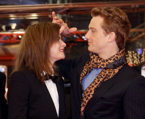 Με ενδιαφέρουσες αλλά και αδιάφορες παραγωγές συνεχίστηκε η 61η Μπερλινάλε