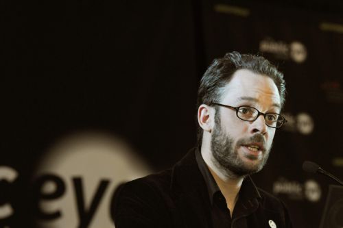 Το WikiLeaks… αποκαλύπτεται σε βιβλίο πρώην συνεργάτη του Άσαντζ