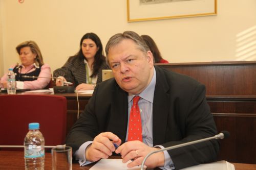 Πλήρη διαλεύκανση του θέματος με τα υποβρύχια υπόσχεται ο Ευ.Βενιζέλος