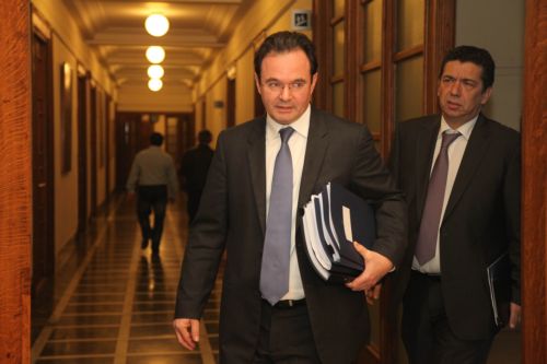 Τις έντονες ανησυχίες τους εξέφρασαν στον Γ.Παπακωνσταντίνου οι βουλευτές του ΚΤΕ Οικονομίας