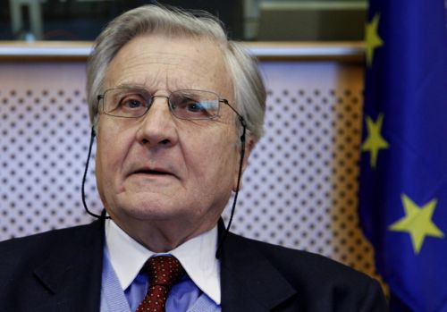 Προς το 1,3850 δολάριο το ευρώ καθώς οι αγορές προεξοφλούν αύξηση των επιτοκίων της ΕΚΤ