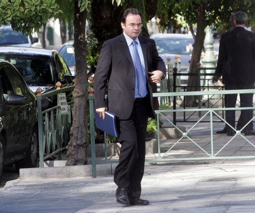 Σύσκεψη Γ.Παπακωνσταντίνου με τους κοινωνικούς εταίρους για τη φορολογία