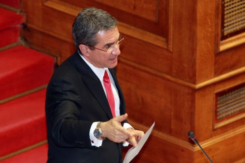 «Το Ερρίκος Ντυνάν δεν θα κλείσει» διαβεβαιώνει ο Ανδρέας Λοβέρδος