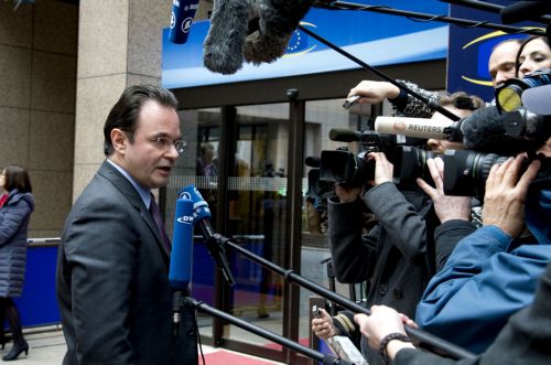 Καμία δέσμευση από Β.Σόιμπλε για επιμήκυνση δανείου και μείωση επιτοκίων