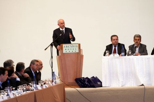 «Μονόδρομος», κατά τον Γ.Παπανδρέου, οι αλλαγές για την έξοδο από την κρίση