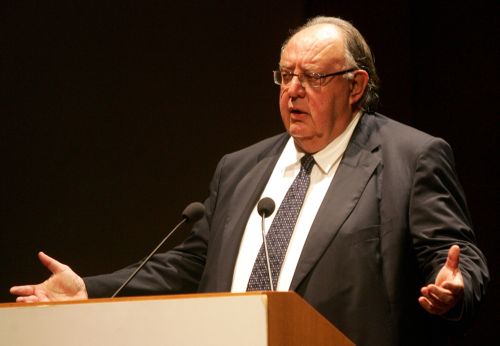 Φραστική επίθεση κατά Πάγκαλου από Έλληνες φοιτητές στο Παρίσι