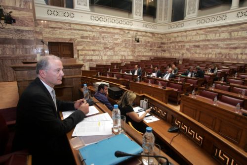 Σταθερά υπέρ των τραπεζικών συγχωνεύσεων κυβέρνηση και ΤτΕ