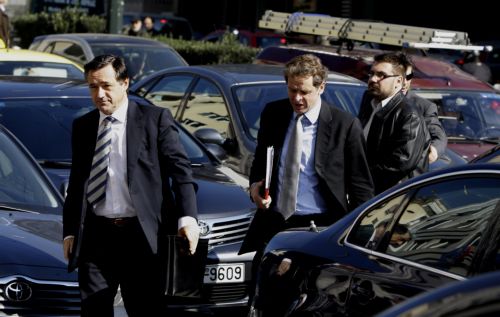 «Το Μνημόνιο είναι μονόδρομος» για την Ελλάδα, τονίζει η Κομισιόν