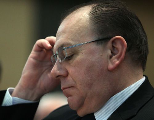 Κλειστά κρατά τα χαρτιά του ο Άξελ Βέμπερ για τη διαδοχή Τρισέ στην ΕΚΤ