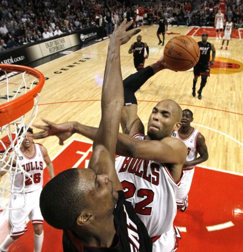 Εντυπωσιακοί Μπουλς 93-89 τους Χιτ