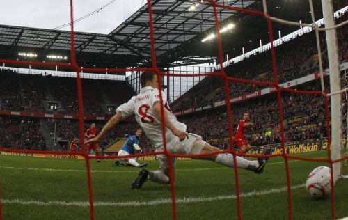 Βαθμολογική ανάσα για την Κολονία, αγωνιά η Βέρντερ