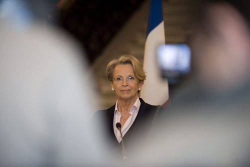 «Δεν παραιτούμαι» λέει η Γαλλίδα ΥΠΕΞ για τις διακοπές στην Τυνησία