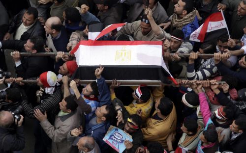 Πορεία στο Κάιρο για τον δημοσιογράφο που σκότωσαν οι δυνάμεις ασφαλείας