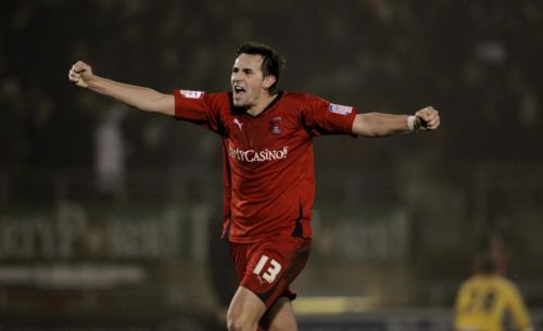 Η Αρσεναλ κουράστηκε με την «Μπάρτσα» και έμεινε στο 1-1 με τη Λέιτον Όριεντ