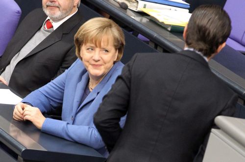 «Μπλόκο» στην αγορά ομολόγων από τον μόνιμο μηχανισμό στήριξης προωθεί η γερμανική Βουλή