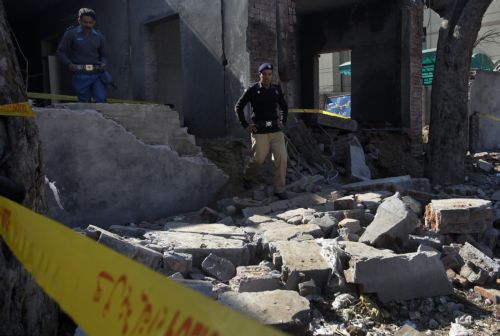 Επίθεση αυτοκτονίας στο Πακιστάν με 31 νεκρούς και δεκάδες τραυματίες