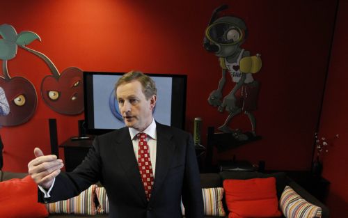 Επαναδιαπραγμάτευση του ιρλανδικού «μνημονίου» προτείνει η αντιπολίτευση