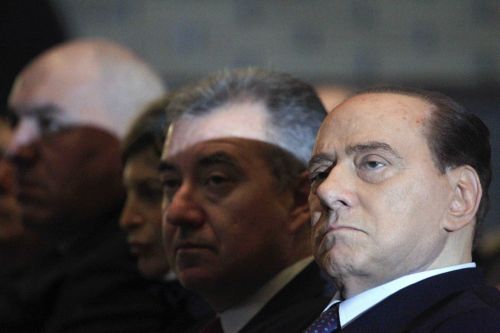 Πολυτελή αυτοκίνητα χάριζε ο Καβαλιέρε στα κορίτσια του