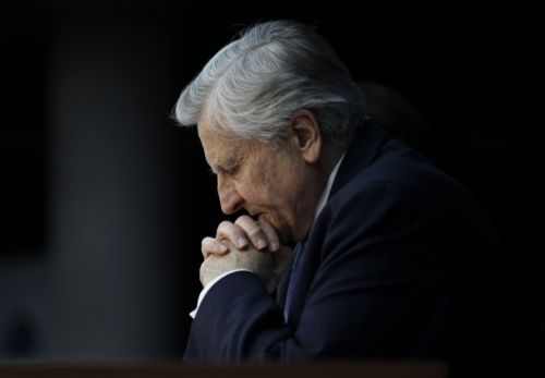 Καθησυχαστικός προς το παρόν ο Ζ.Κ.Τρισέ για τις πληθωριστικές πιέσεις