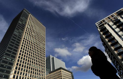 Συρρίκνωση 0,6% για τη βρετανική οικονομία το δ΄τρίμηνο του 2010