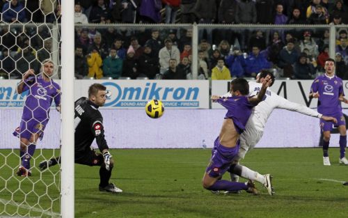 Η Ίντερ νίκησε τη Φιορεντίνα, στην Τζένοα το ντέρμπι της Γένοβας