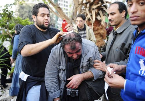 Βία και απειλές κατά δημοσιογράφων στην Αίγυπτο