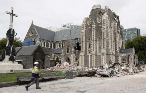 Τη μνήμη των θυμάτων του σεισμού στο Κράιστσερτς τίμησε η Νέα Ζηλανδία
